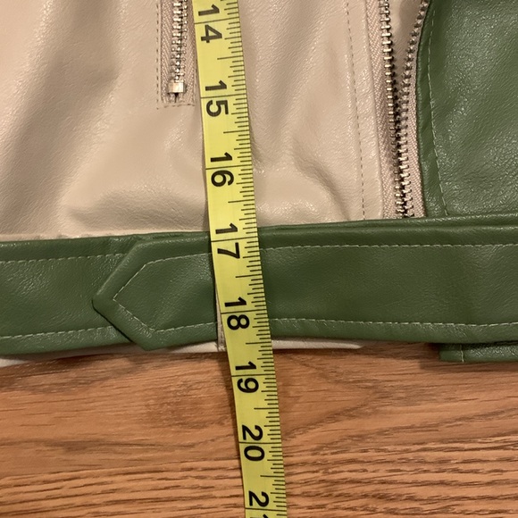 Bailey Rose NWOT Two Tone Faux Leather Belted Moto Jacket - Picture 14 of 16